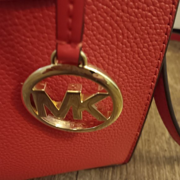 Michael Kors Mercer Satchel - Picture 2 of 8